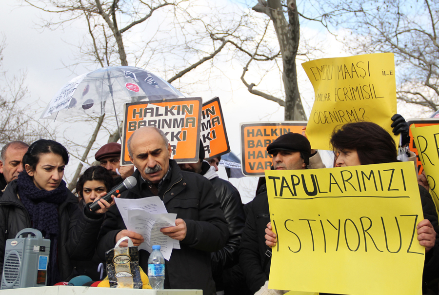 Kent Hareketleri adına konuşan Ömer Kiriş, kentsel dönüşüm adı altında yapılan saldırıların ranta dayalı olduğunun altını çizdi. Gezi Parkında toplanan İstanbullular, kentsel dönüşüm politikaları adı altındaki rant politikalarını sloganlar ve konuşmalarla protesto etti.