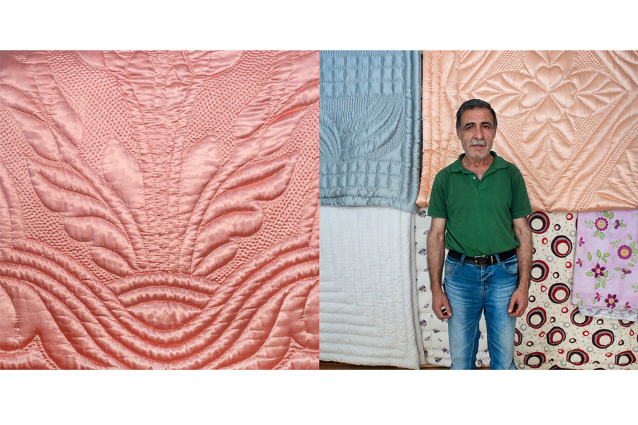 Osman Bayrak (1957, Trabzon) 15 yaşından bu yana yorgancılık yapan Bayrak'ın dükkanı İçerenköy'de bulunuyor.