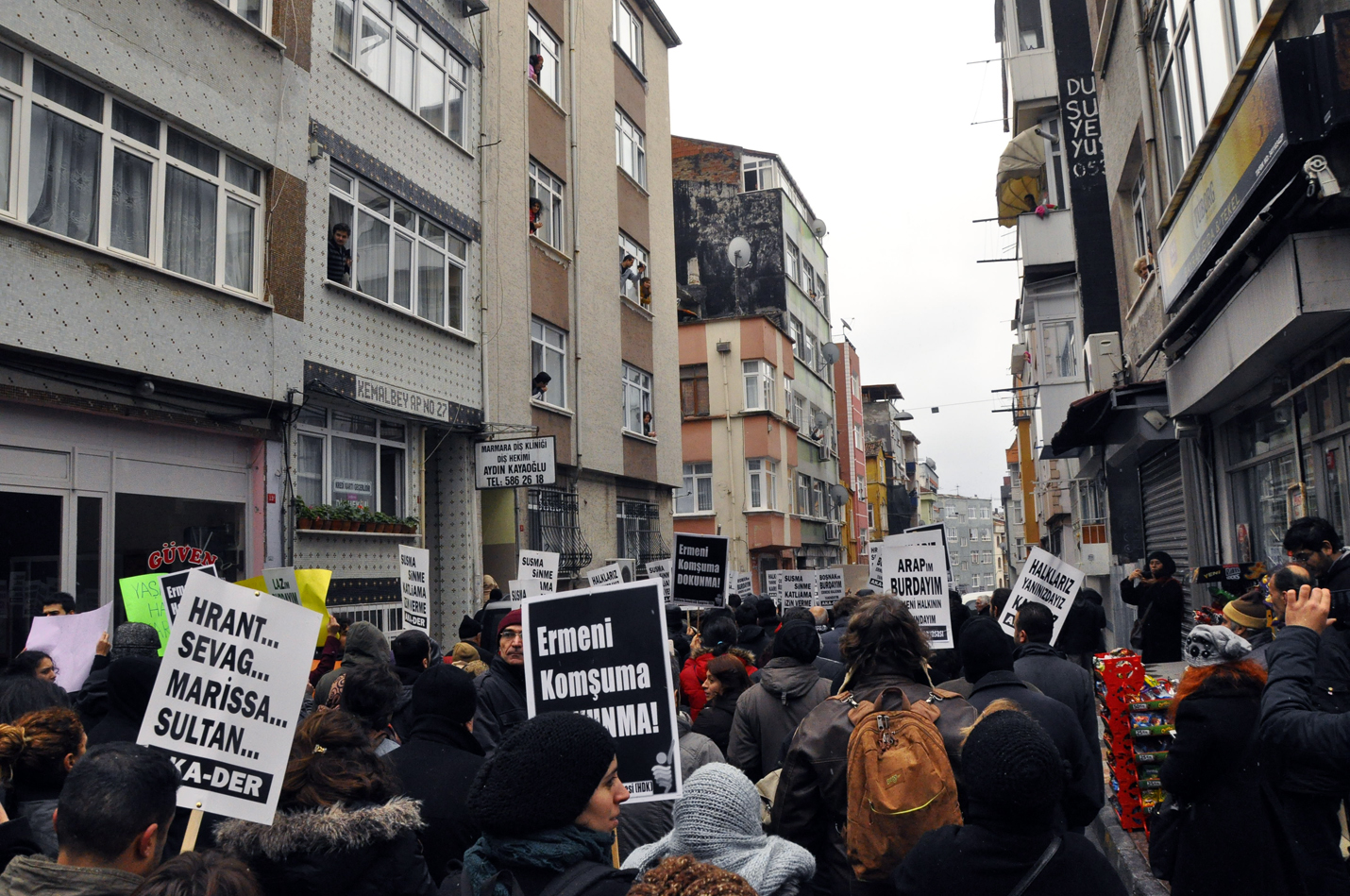 Samatya'da yaşlı Ermeni kadınlara yönelik saldırılar Kocamustafapaşa'dan Samatya'ya yapılan yürüyüş ve basın açıklaması ile protesto edildi.