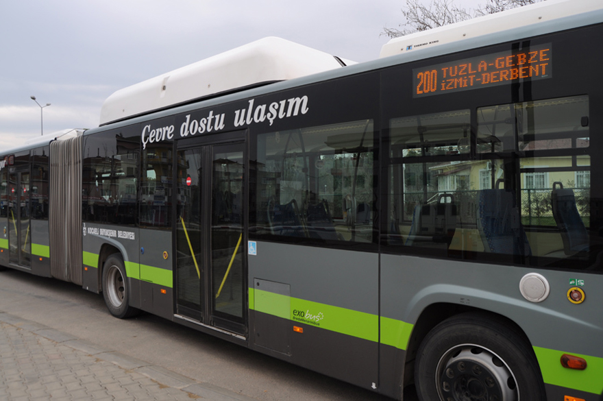 ‘Çevre dostu’ otobüslere rağmen eklenen tüm karayolları seferleri, demiryolu ile ulaşımdan daha fazla çevre kirliliğine neden oluyor.