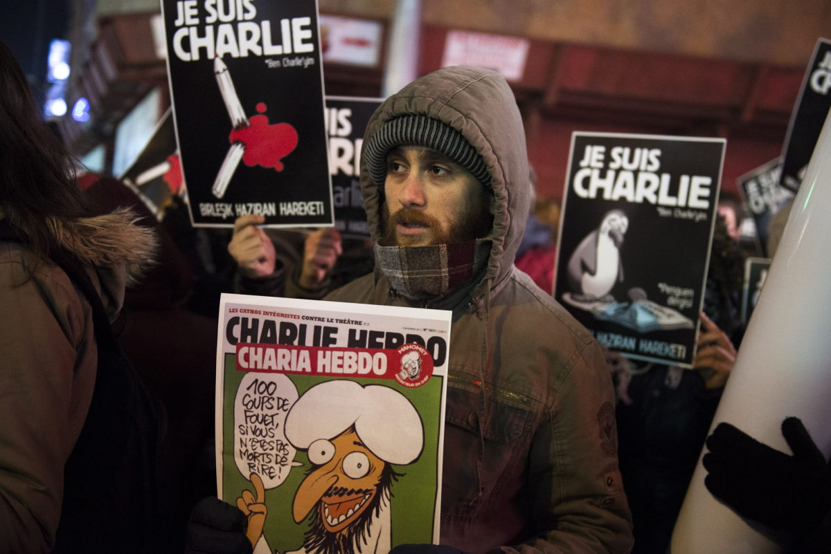 ÖZGÜRLÜKLER ADINA HEPİMİZ CHARLIE HEBDO’YUZ